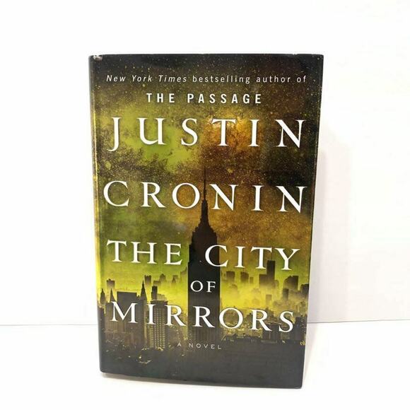 The City of Mirrors: A Novel (Book Three of The Passage Trilogy) Hardcover NEW - Picture 1 of 12